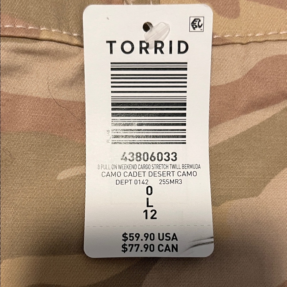 torrid Camo Cargo Shorts in Olive and Brown - Picture 4 of 5